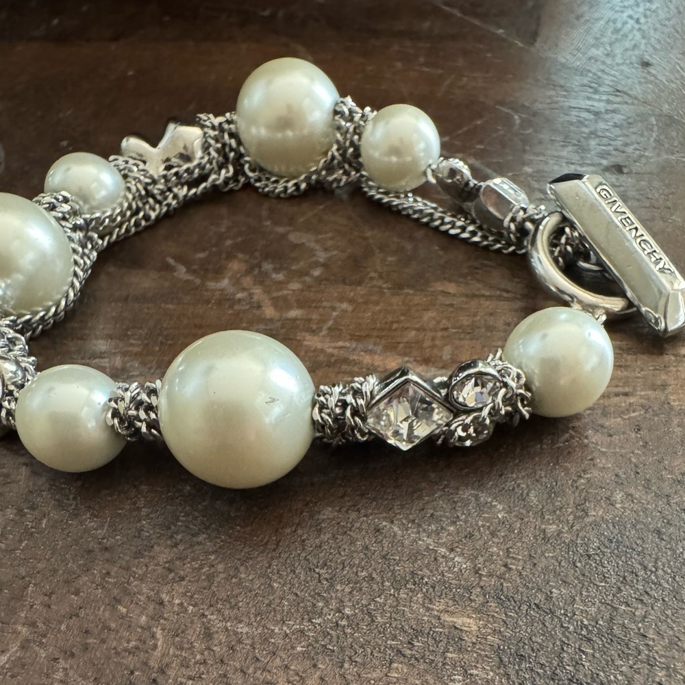 EUC Givenchy Vintage Faux Pearl and Swarovski Crystal Bracelet - Picture 2 of 8